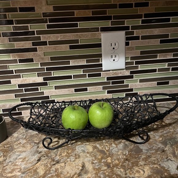 Elegant Gothic Style Black Fruit Basket - Picture 1 of 5
